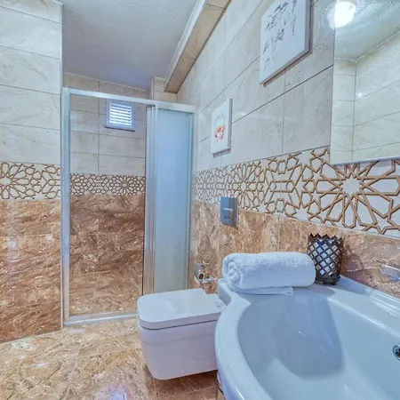 Hotel Garth Of Balat