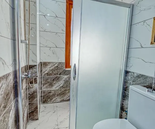 Garth Of Balat Hotel *